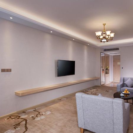Vienna International Hotel  Lianjiang  Bagian luar foto
