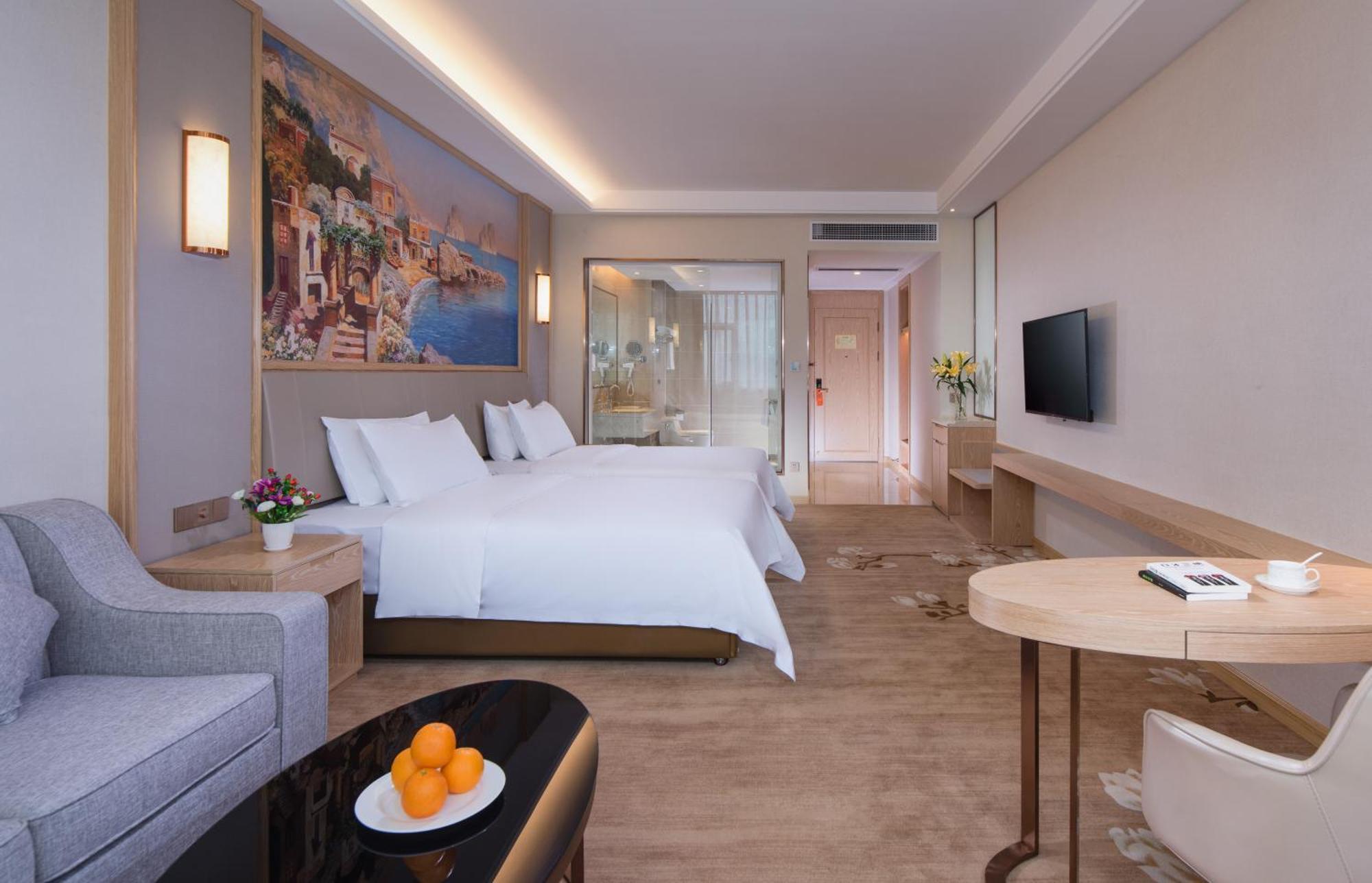 Vienna International Hotel  Lianjiang  Bagian luar foto